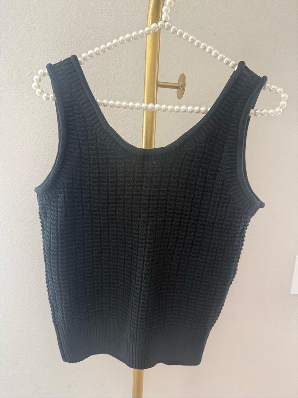 Quince 100% Organic Cotton Waffle Cropped Sweater Tank / Black / S - Picture 6 of 7